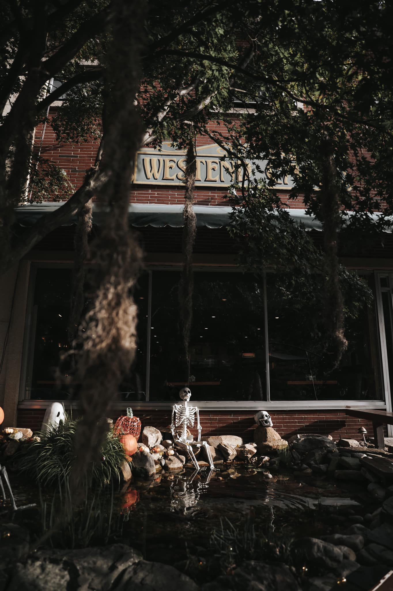 About West End Café